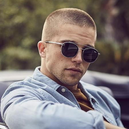 Quay Got It Covered Silver Black Sunglasses / Smoke Lenses